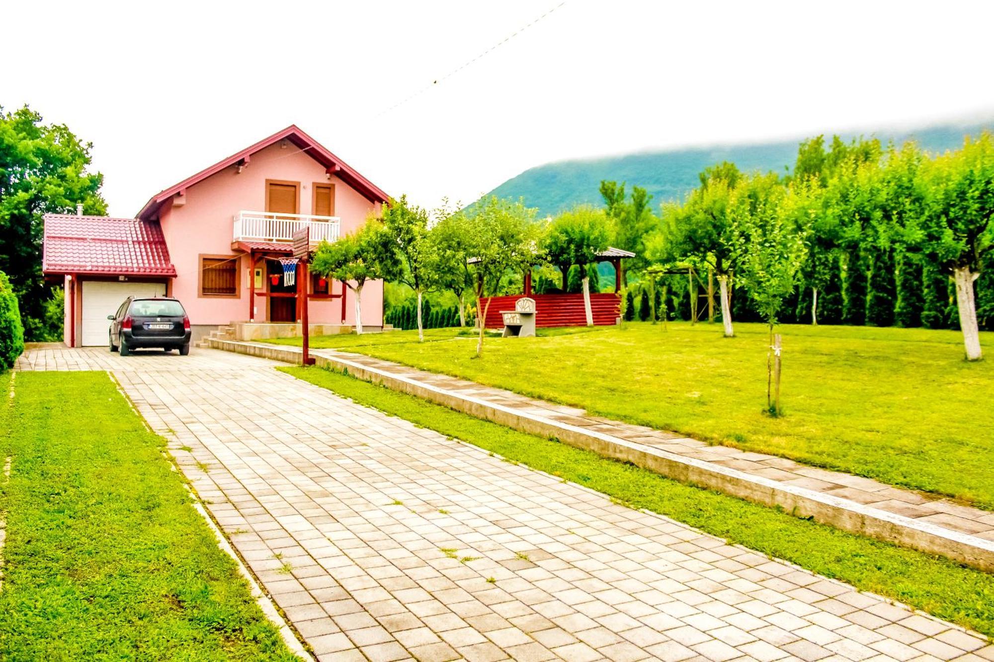 Villa Usivak For Green Quiet Holiday Near Sarajevo#Travellerawards2025 Экстерьер фото